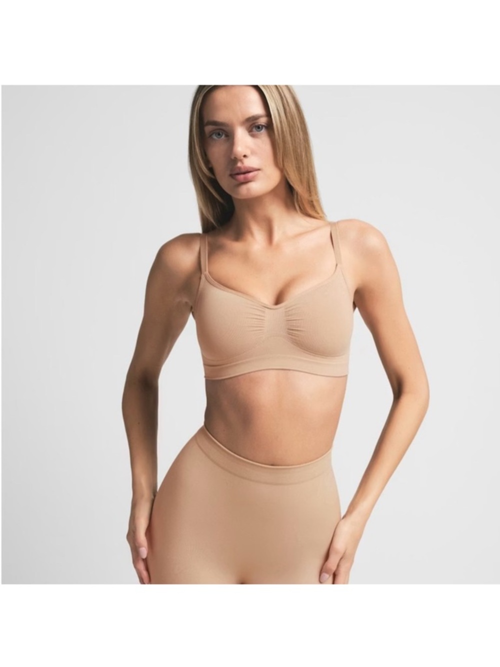 SKIMS Nude Seamless Wireless Bralette